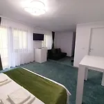 Casa Tiky